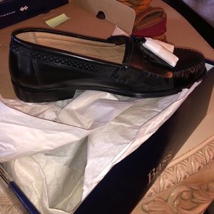 Black bass grammer dress shoes